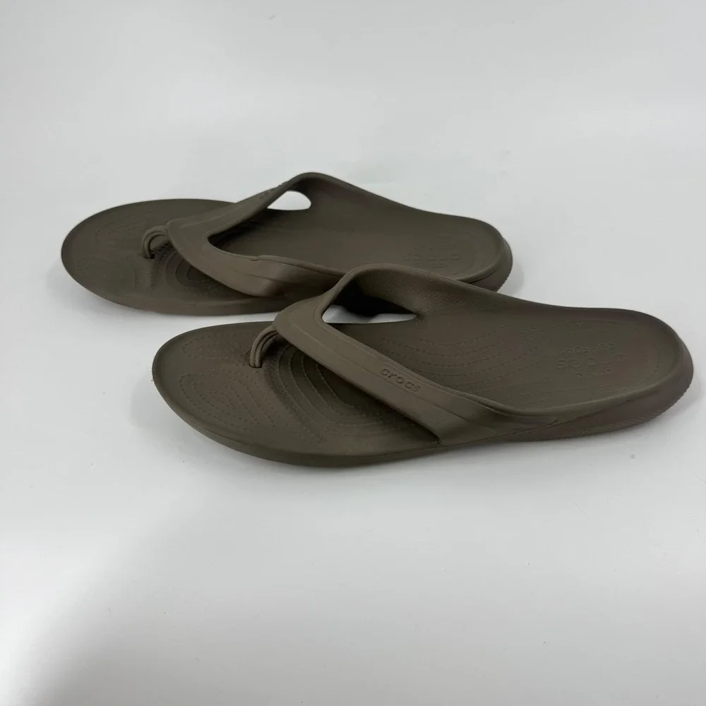 Crocs Classic‎ Flip Flop Sandals Mens tan Iconic Comfort Water Friendly Sz 13